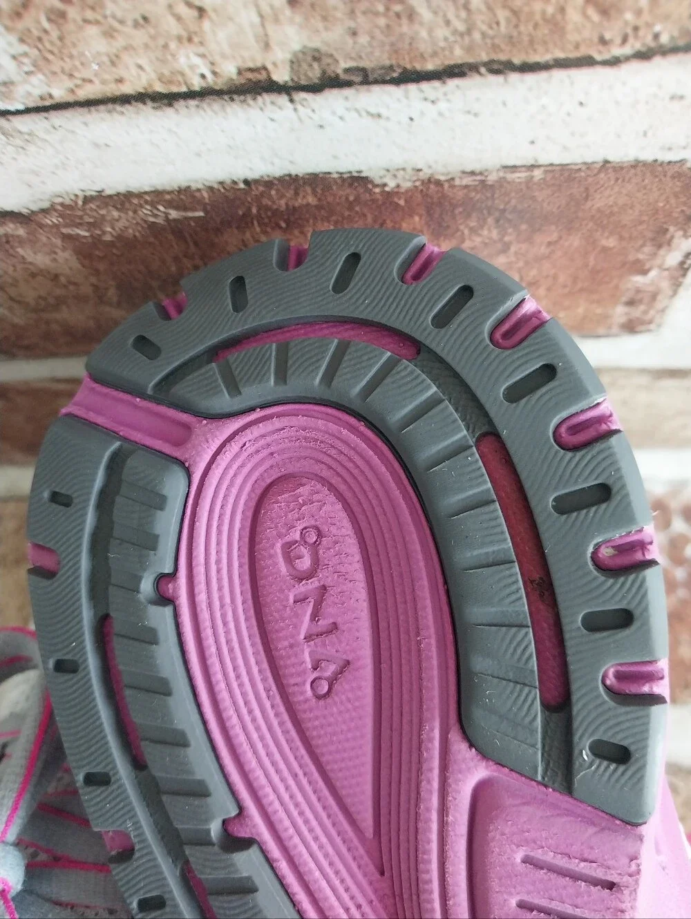 Pre-owned 2019 Brooks Revel 3